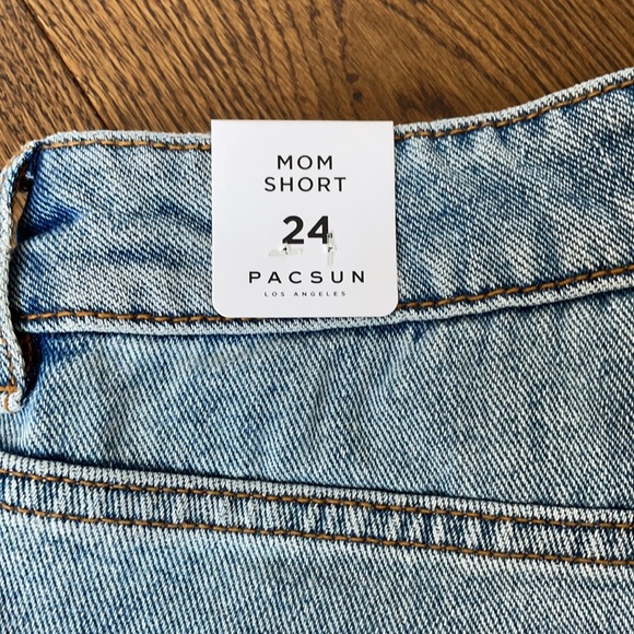 PACSUN light wash denim mom shorts - Picture 3 of 3